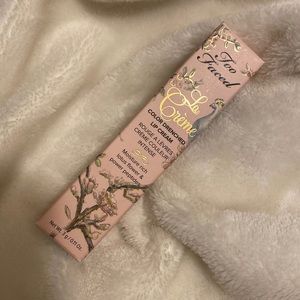 SOLD Too Faced La Crème Lip Cream